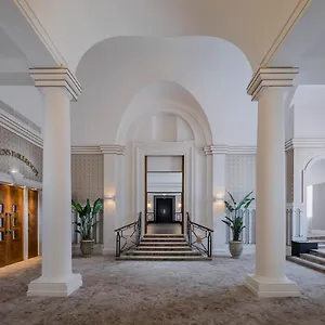 the-queens-qhotels.yorkshirehotels.net/
