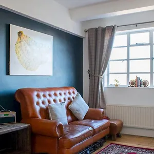 Appartamento Beautifully Decorated Contemporary 2 Bedroom Flat